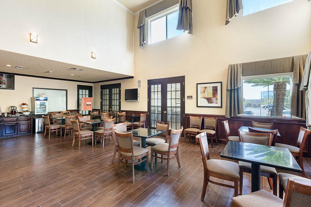 Comfort Suites San Antonio Airport North Экстерьер фото